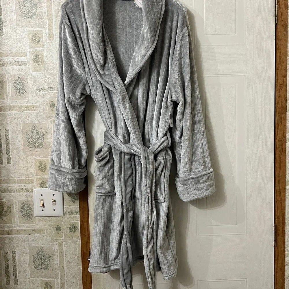 Women’s Robe NWT - One Size Fits Most